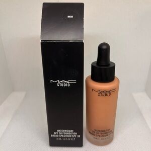 New MAC NW30 STUDIO WATERWEIGHT SPF 30 FOUNDATION